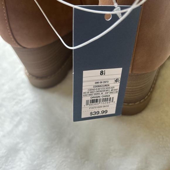 Target Universal Thread Brown Heeled Ankle Boots Women's 8.5 NWT - Picture 4 of 4